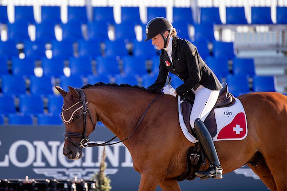 Nicole Geiger mit Amigo (Hippo Foto - Dirk Caremans)