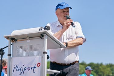 [Translate to Francais:] PluSport Präsident Markus Gerber spricht ins Mikrofon (Foto: Sam Buchli)