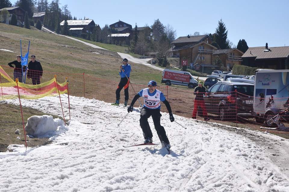 Marcel vom Lehrteam gibt Vollgas im Nordic Cross